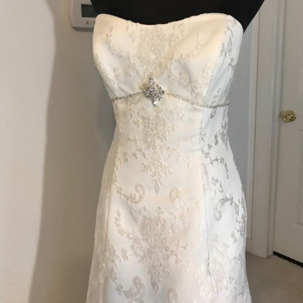BRIDAL - Picture 3 of 7